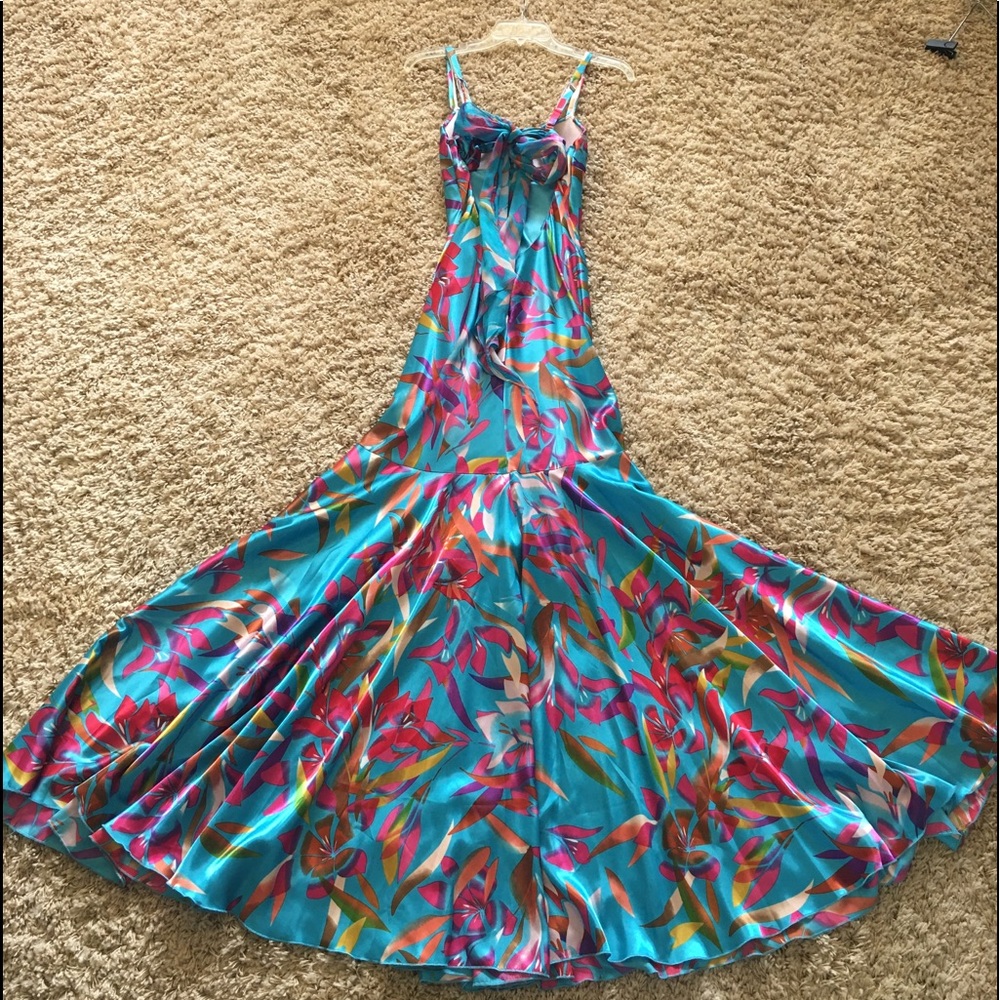 Cache gown - Picture 5 of 10